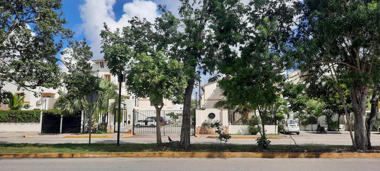 Apartamento en Fraccionamiento Privado 6 personas con piscina cerca de la Playa Playa del Carmen Exterior foto